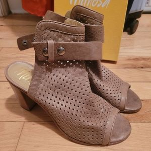 Mimosa heel scandals